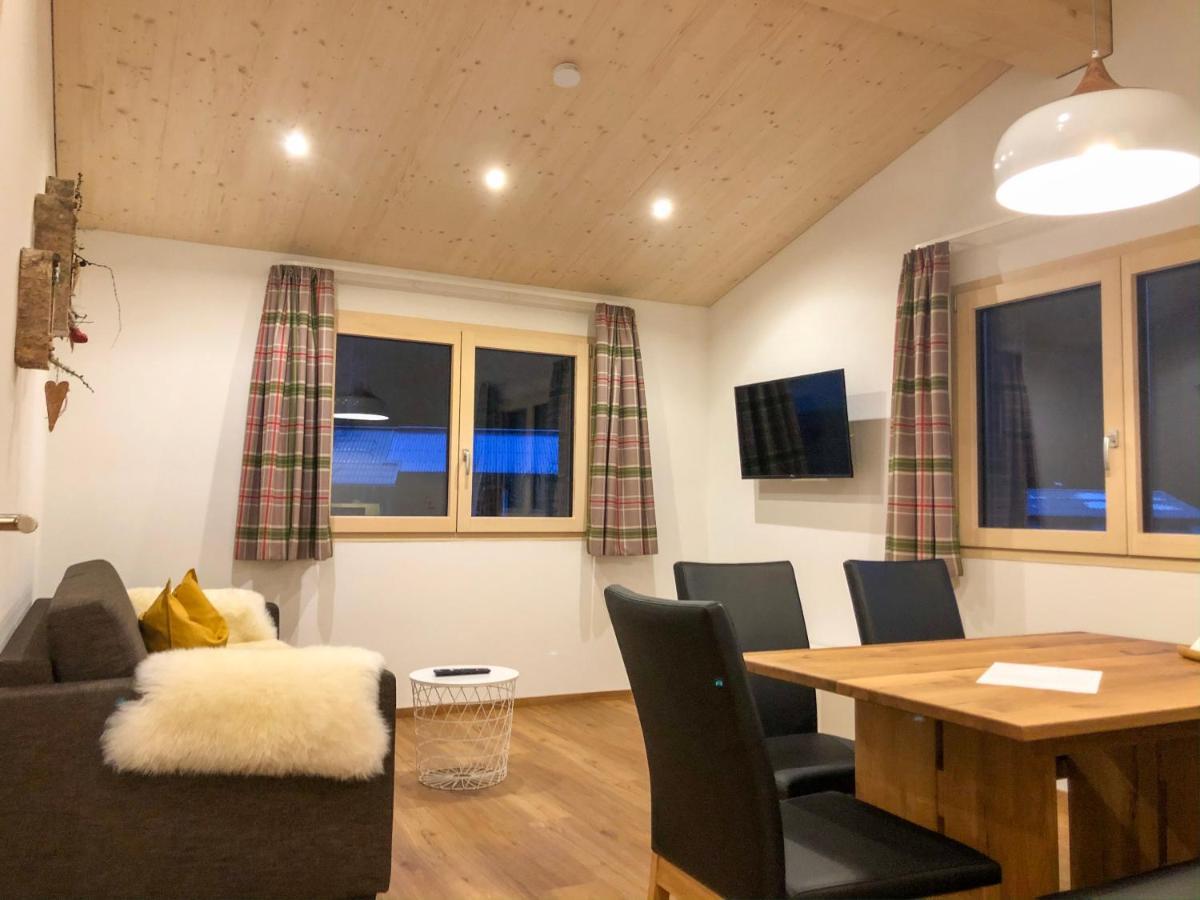 Woodpecker Chalets クレスターレ・アム・アールベルク エクステリア 写真